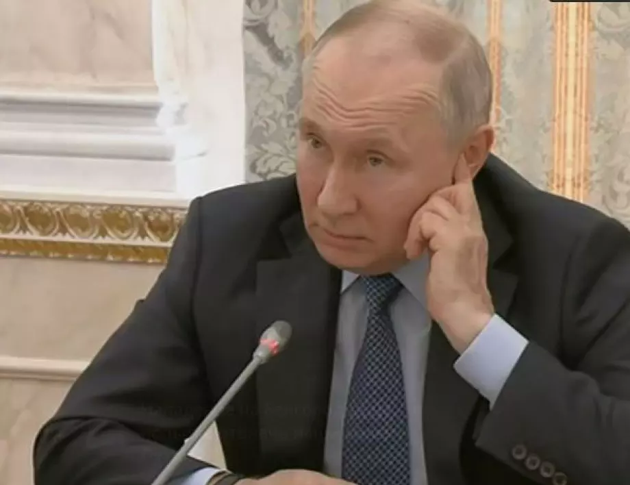 Алфред Кох: Путин няма куража да се гръмне в челото