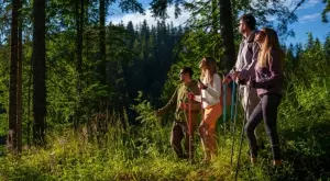 Начало на летния сезон с кампанията „Да почистим Пампорово заедно“