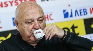 Венцеслав Стефанов направи предложение за Конгреса на БФС и каза по няколко думи за Михаил Касабов и Гонзо