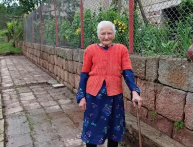 94-годишна жена вдъхнови северозапада с историята си след наводненията (СНИМКИ)