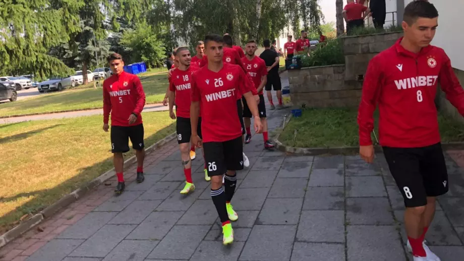 Нежеланият от ЦСКА Мартин Смоленски си намери нов отбор в Първа лига?