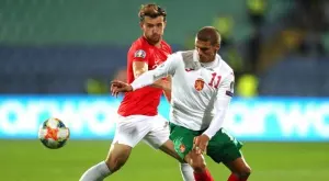 {{ otherArticle[0].article.title }}