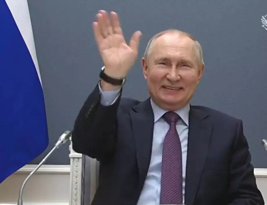 Путин се появи на живо на две места едновременно: Изпусна ли Кремъл от поглед двойниците?