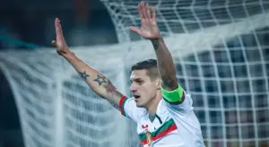 {{ otherArticle[0].article.title }}