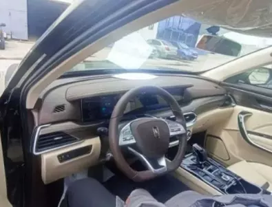 АвтоВАЗ с нов гаф – остави китайска емблема на новата Lada