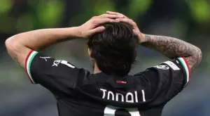 Разкритие от Ботуша: Сандро Тонали сторил немислимото в Милан, грози го сериозно наказание