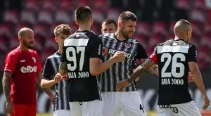 Марек Дупница обърна Локомотив София в неофициалния дебют на Стоев