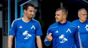 {{ otherArticle[0].article.title }}