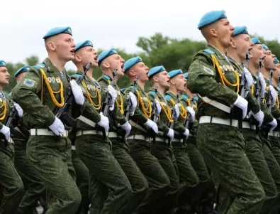 Повиквателни за армията със SMS: Лукашенко с указ затяга нещата