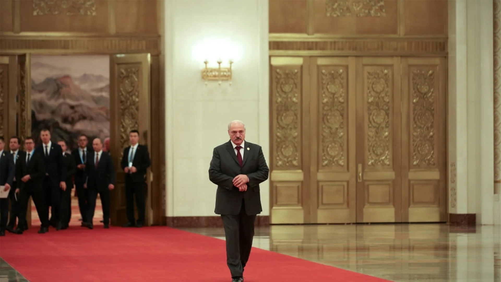 Защо и Лукашенко реши да "проверява" ядреното си оръжие?