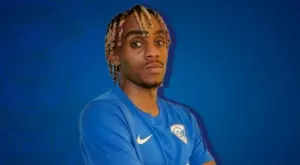 {{ otherArticle[0].article.title }}