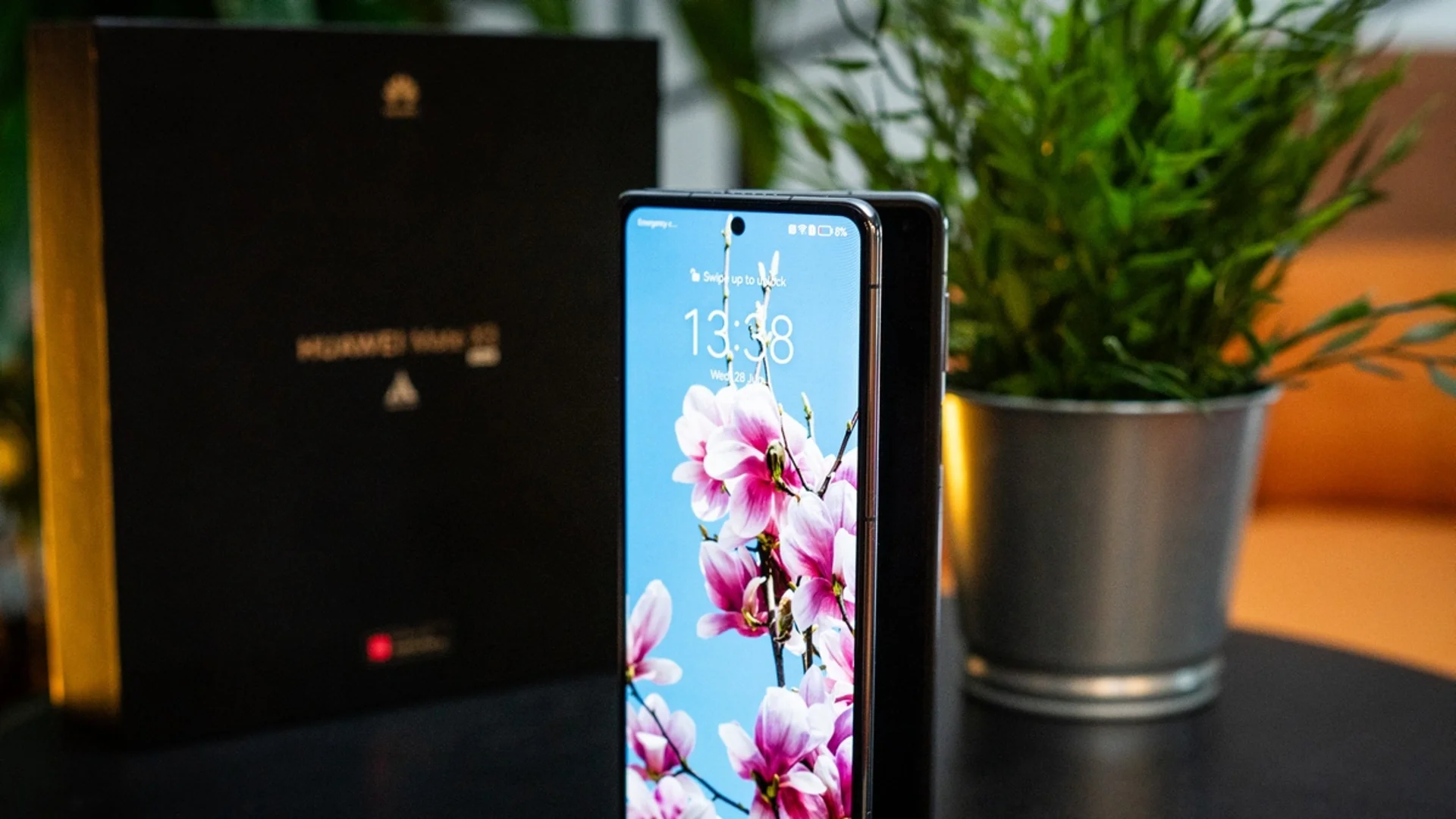 Huawei Mate X3: красив звяр в сгъваемо тяло (ВИДЕО)