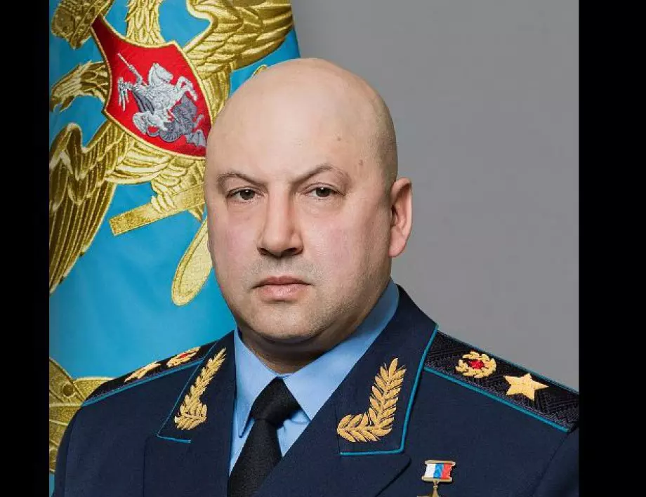 Местонахождението на генерал Суровикин остава неизвестно: Във "ваканция" в изолатора ли е?