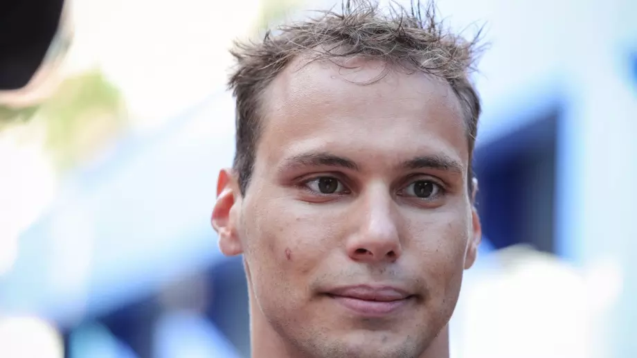 Антъни Иванов изригна с любопитен пост:  Плувецът посочи най-опасния човек на земята
