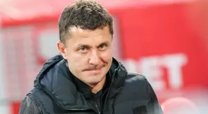 {{ otherArticle[0].article.title }}