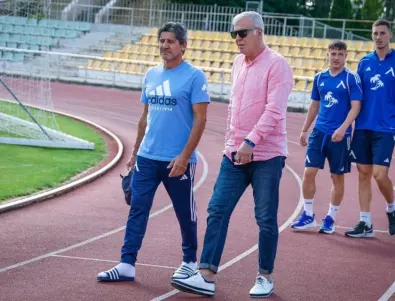 След Сонко Сундберг: Лудогорец опита да отмъкне и треньор на Левски
