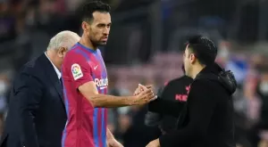 Барселона намери заместник на Бускетс в... настоящия си състав?
