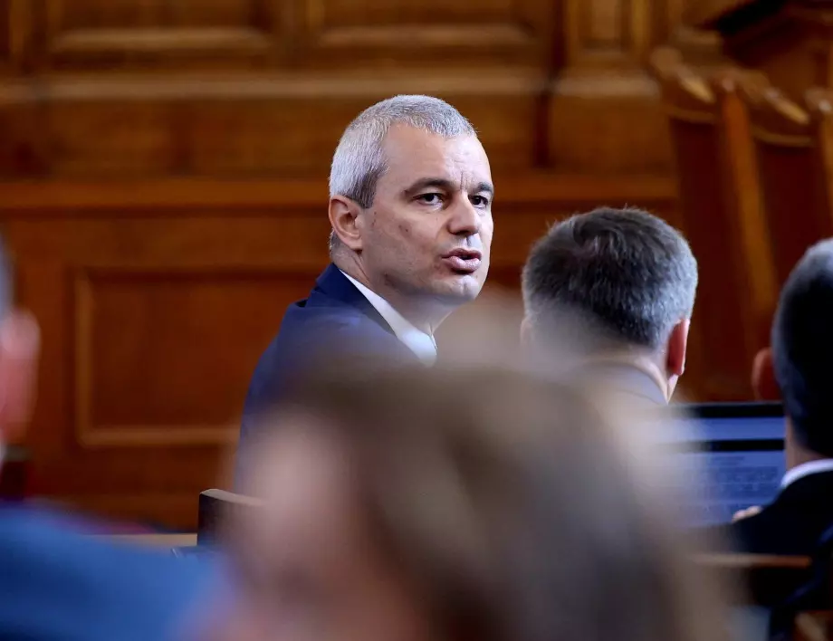 Костадин Костадинов поиска украински земи за България, призоваха Радев да излезе с позиция