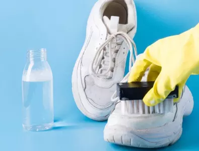Как най-добра да почистите белите си обувки?