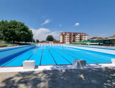 До дни отваря градският плувен комплекс на Асеновград (СНИМКИ)