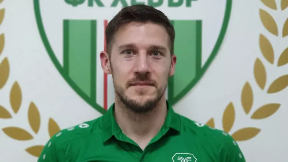 Клуб от Първа лига разкара бившия вратар на Левски Звонимир Микулич
