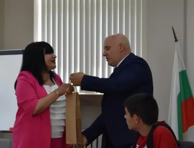 Ученици научиха какви задачи изпълнява кметът на Асеновград