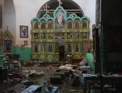 Руснаците обстреляха църква в Херсон, украинците отвръщат с удари по военни складове (СНИМКИ)