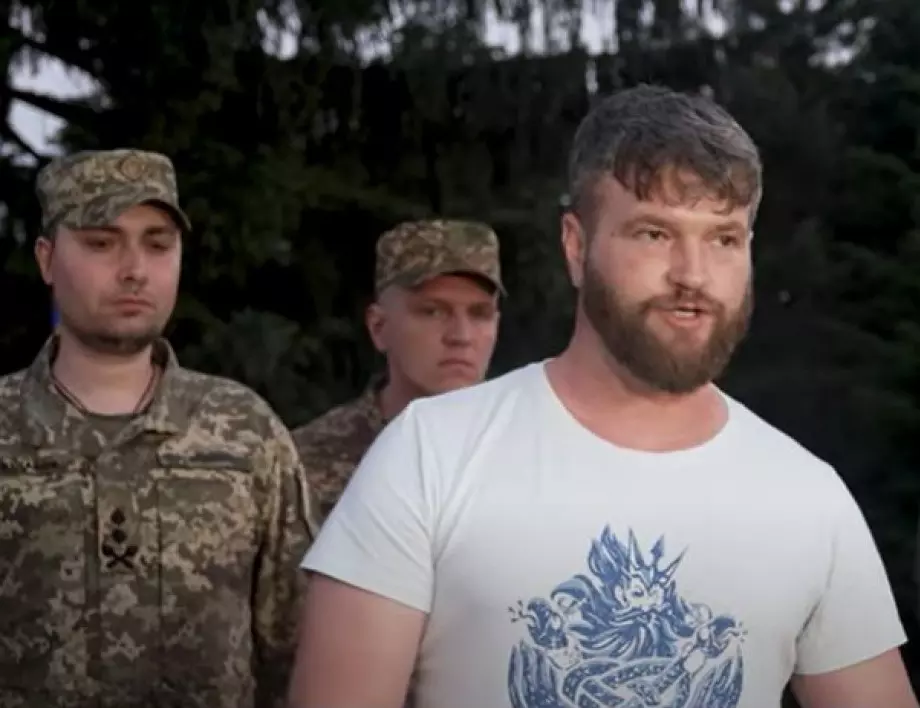 Освободените командири от "Азов" се връщат на фронта - ето в каква роля