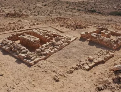 Откриха десетки скелети в необичайни гробове на 2500 години на кръстопът в Израел