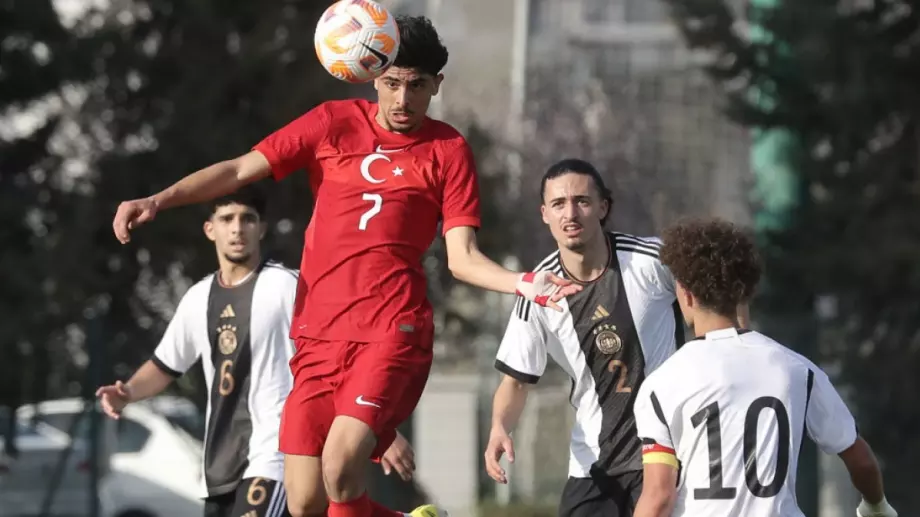 След провала с Гюлер: Барселона набеляза нов турски талант