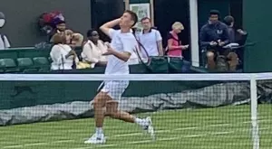 Страхотно! Илиян Радулов не спира да изумява на Уимбълдън, вече е на ¼-финал