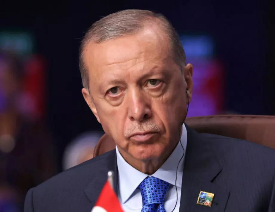 Защото така ме помоли Зеленски: Ердоган обясни защо е освободил командирите от "Азовстал"