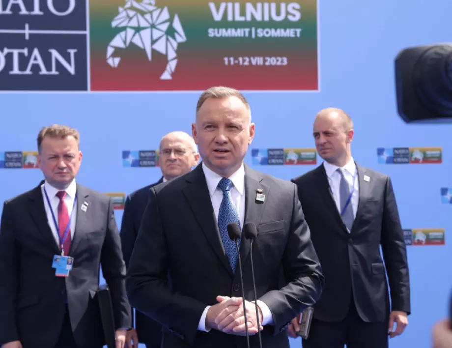 "За" и "против" Украйна в НАТО: Полският президент срещу Орбан (ВИДЕО)