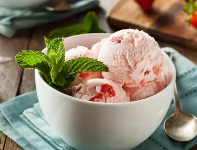 Домашен сладолед с 2 съставки - уникално вкусен е! 