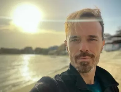 Ники Илиев се снима на плажа и отправи важно послание към 42-годишните мъже