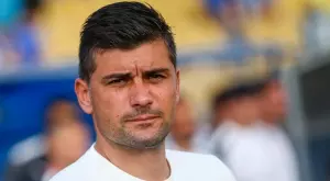 {{ otherArticle[0].article.title }}