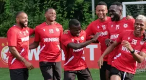 {{ otherArticle[0].article.title }}