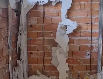 Деца разбиха съблекални и тоалетни към спортен обект в Чепеларе (ВИДЕО)