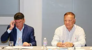 {{ otherArticle[0].article.title }}