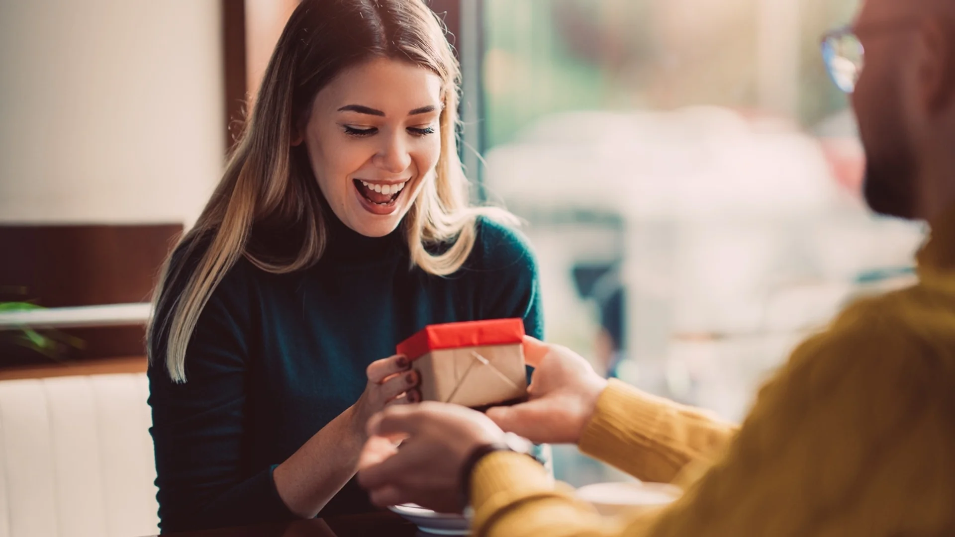 Зодиите, които ще получат специална изненада този уикенд