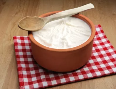 Каква е разликата между кисело мляко и йогурт?