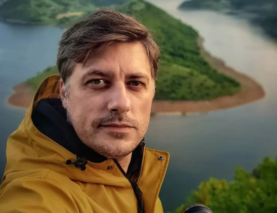 Владо Карамазов: Камен Донев разчиства лични сметки с директора на Народния театър