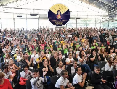 Управителният съвет на МУЗИКАУТОР гласува 50 000 лева  за създаване на нови училищни химни в Третото издание на инициативата „Светилник“