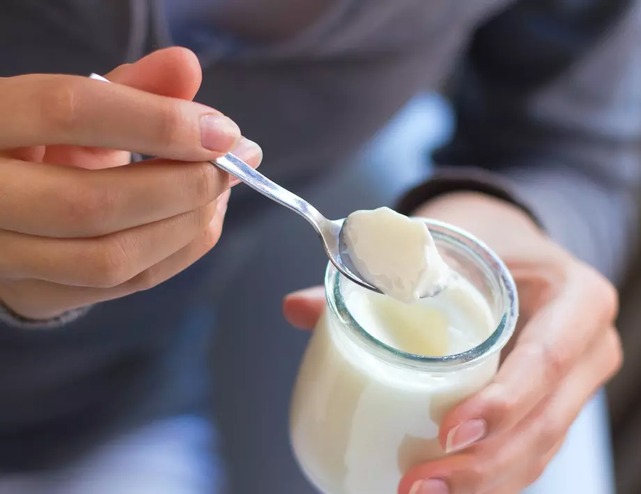 Кисело мляко или кефир: кое е по-здравословно и как да изберем?