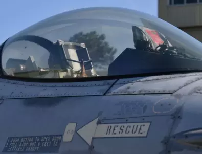 Зеленски обяви кога украинските пилоти започват обучение на F-16