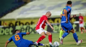 {{ otherArticle[0].article.title }}