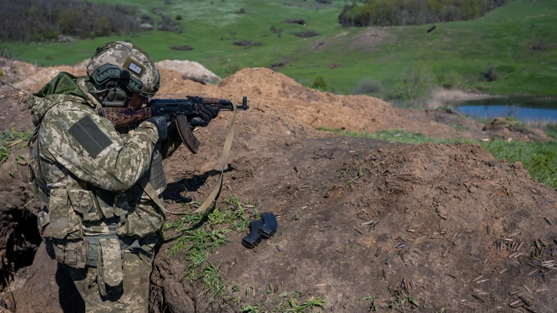 Пак разстреляни предали се украински войници: Нов случай на руско зверство (ВИДЕО, 18+)