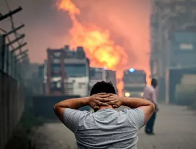 Голям пожар в металургичен завод в Бурятия (ВИДЕО)