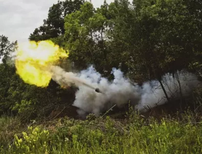 Надупчен на решето: Ефектът от касетъчните боеприпаси на фронта в Украйна (ВИДЕО, 18+)