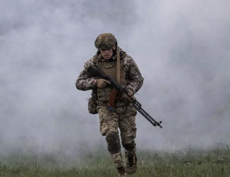 Американска вълна от критики за военната стратегия "заля" украинските сили